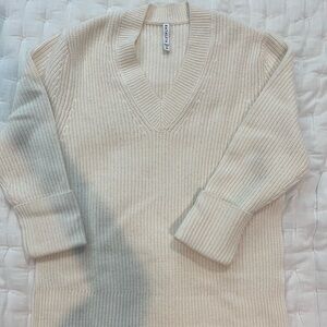 Athleta Long Cream V-Neck Ribbed Sweater